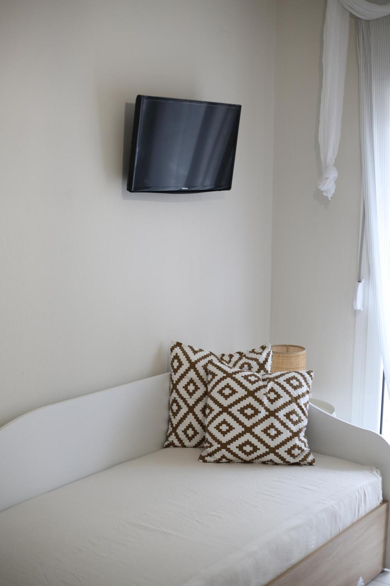 Our Home-Fully Renovated Apartments And Studios By The Sea Nikiti  Ngoại thất bức ảnh